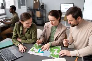 The Best GIS Software for Teams Without a GIS Specialist The Best GIS Software for Teams Without a GIS Specialist